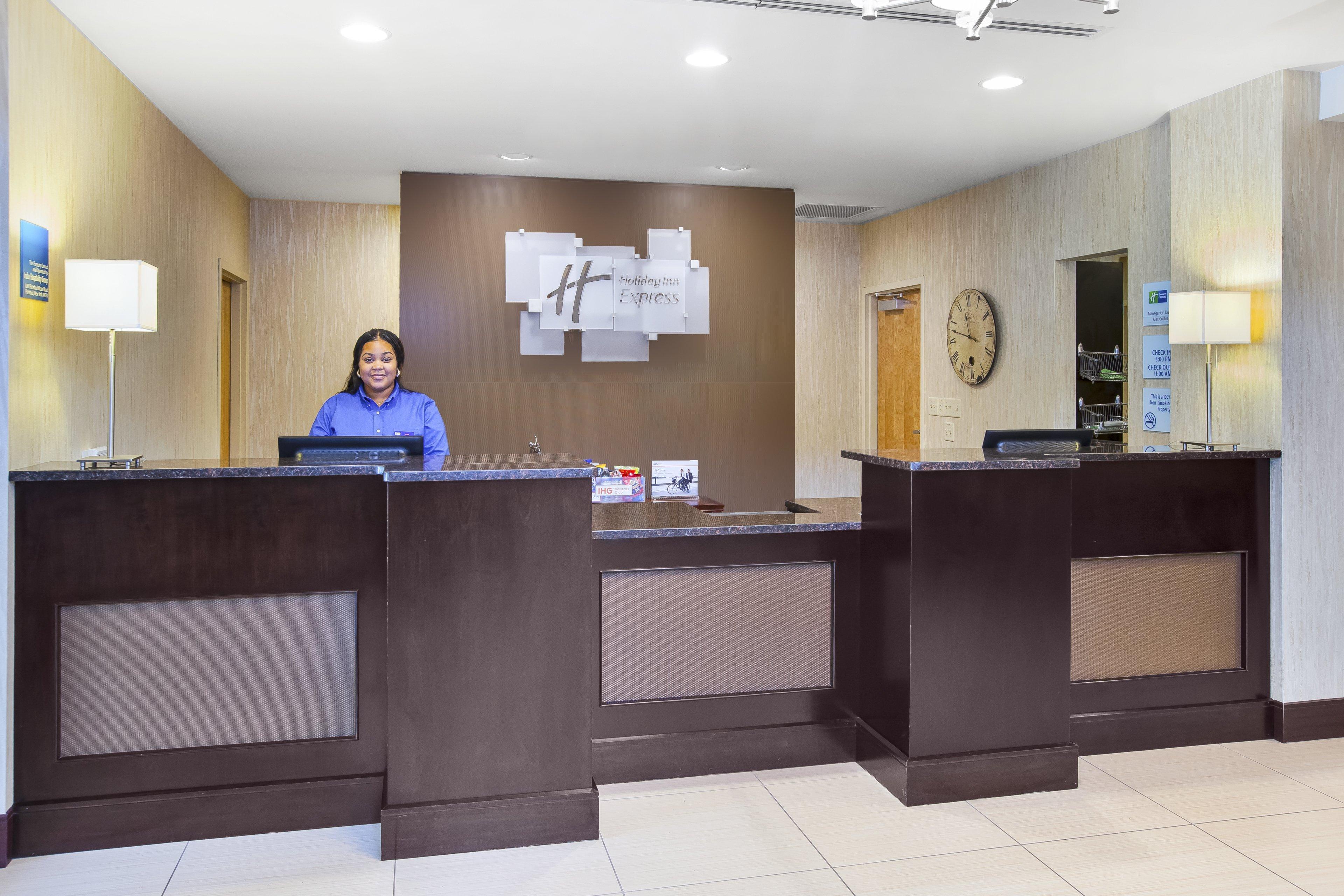 Holiday Inn Express & Suites Geneva Finger Lakes By Ihg Exterior foto