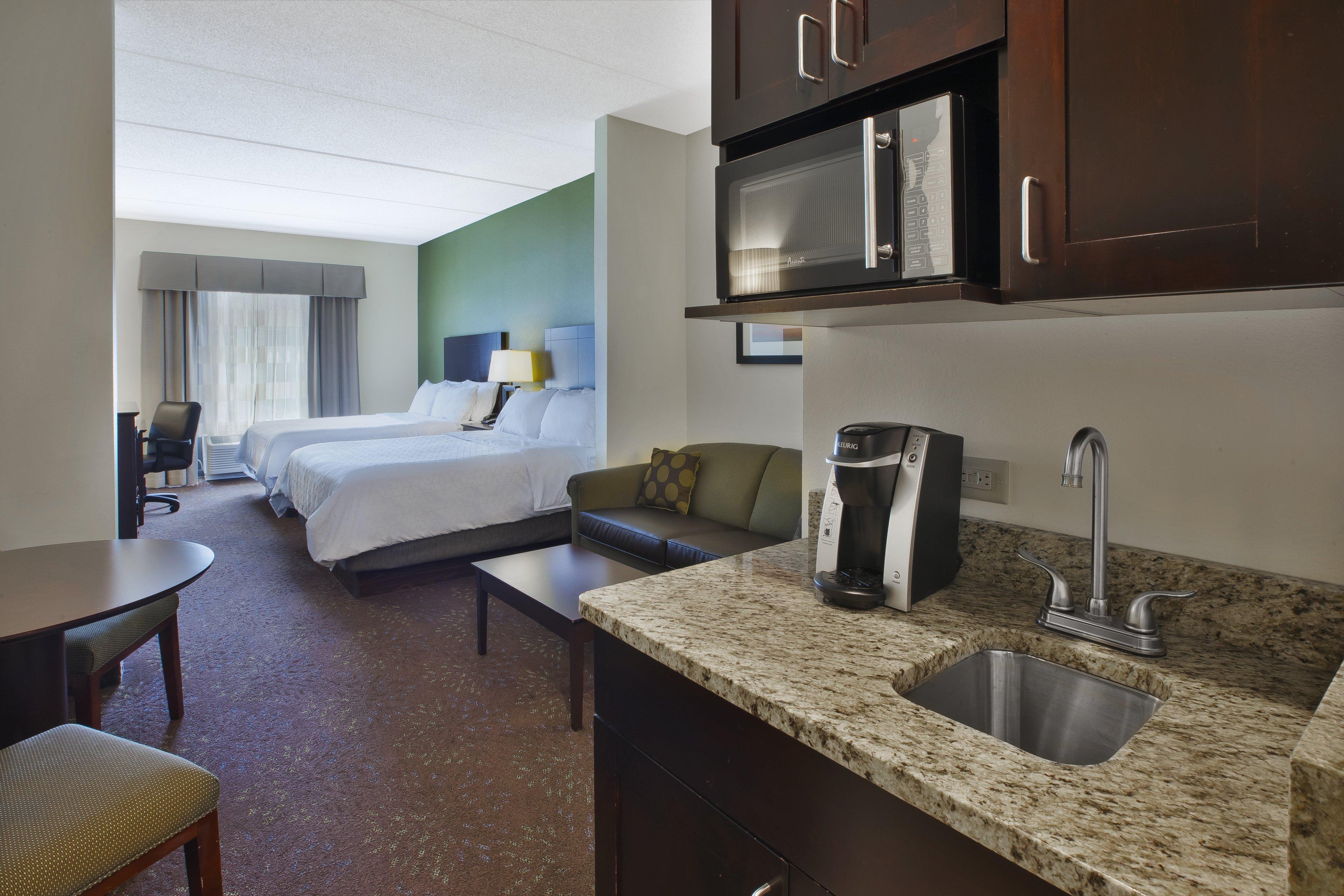 Holiday Inn Express & Suites Geneva Finger Lakes By Ihg Exterior foto