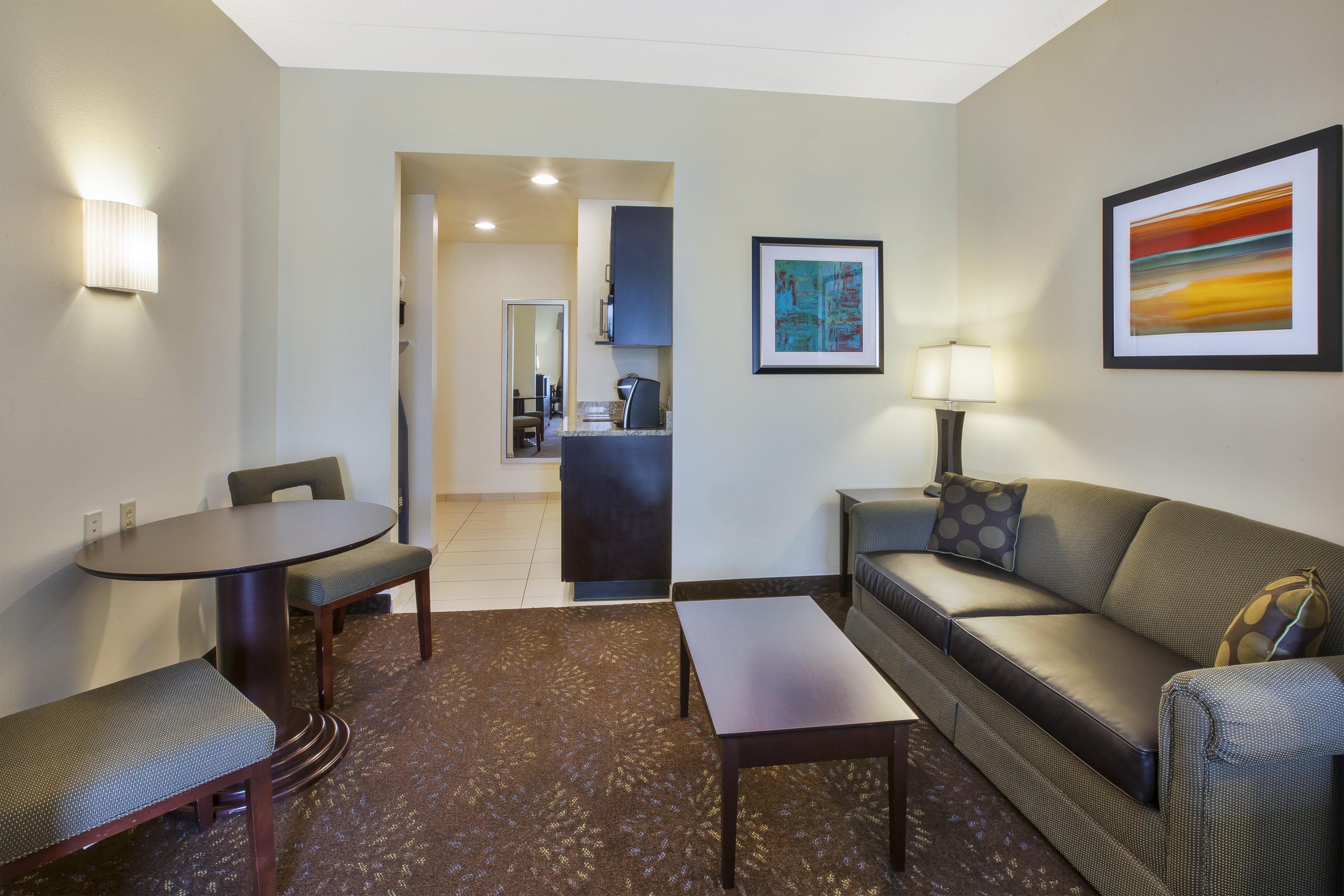 Holiday Inn Express & Suites Geneva Finger Lakes By Ihg Exterior foto